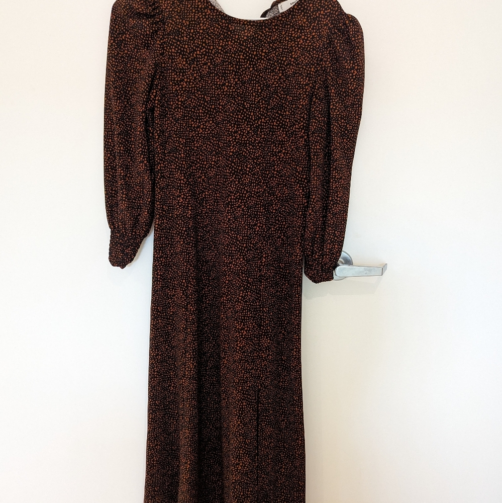 Brown dress with polka dots
